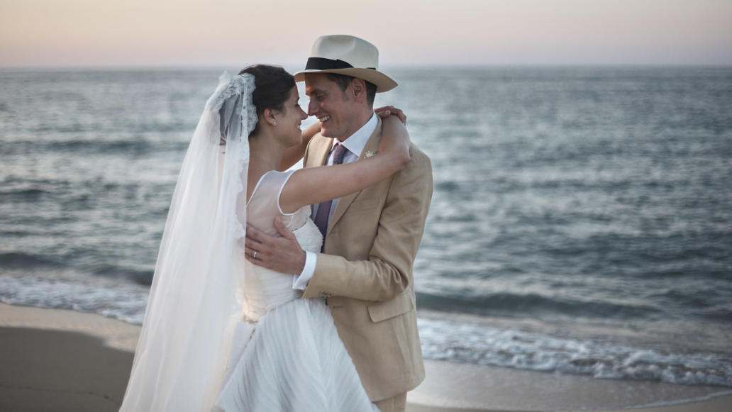 fotografo matrimonio milano reportage di matrimonio in puglia cerimonia duomo di monopoli ricevimento coccaro beach